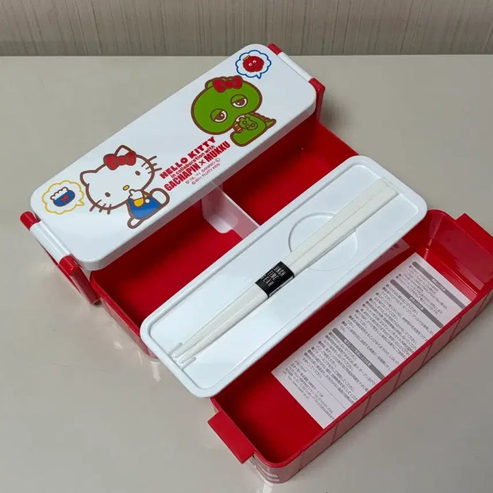 [BUNJANG] Sanrio Retro Hello Kitty x Gachapin &amp; Mukku Limited Collaboration Lunch Box / 산리오 고전 헬로키티x가차핀&amp;무쿠 한정콜라보 도시락통 보관함 수납함 정리함 런치박스 레드