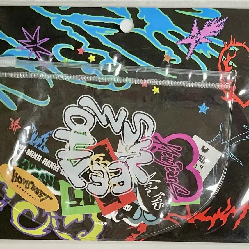[BUNJANG] NewJeans House With Sticker Pack (Sealed) / 미개봉) 뉴진스 하우스윗 스티커팩