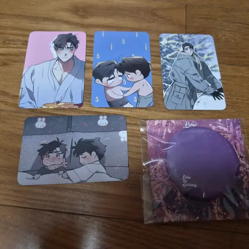 [BUNJANG] DTR x Tunique Lucky Draw Photocard &amp; Sealed Can Badge Bundle Set / 디티알 투니크 방문 포카 랜덤 캔뱃지 일괄 양도 칼라일 카페 특전 포카 엽서