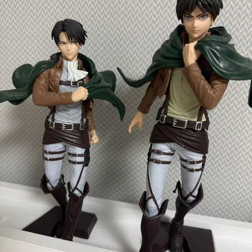 [BUNJANG] Attack on Titan Eren Yeager &amp; Levi Ackerman Grandista Figure Set / 진격의거인 에렌 리바이 그란디스타 피규어 2종세트