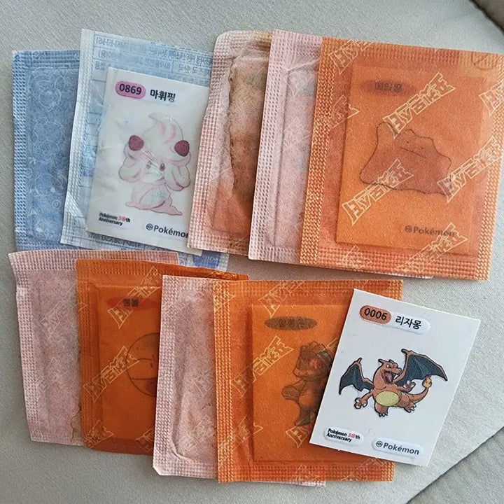 [BUNJANG] Pokemon 30th Anniversary Sticker Bundle Set / 17개 일괄 리자몽 메타몽 어니부기 럭키 냐스퍼 마휘핑 코일 띠부씰 포켓몬 30주년