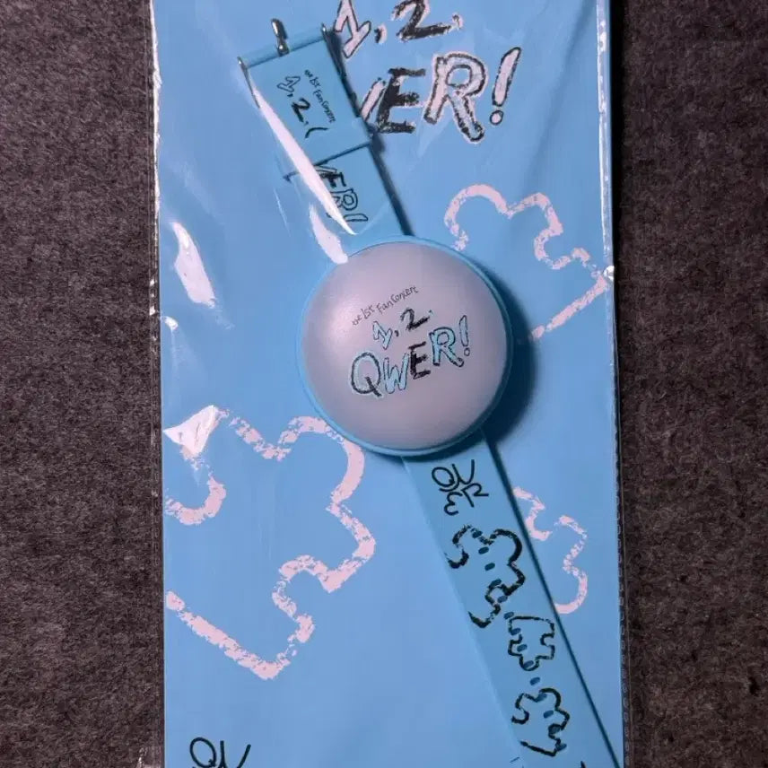 [BUNJANG] QWER Fan Concert Cheering Bracelet / QWER 팬콘서트 응원 팔찌 판매합니다!