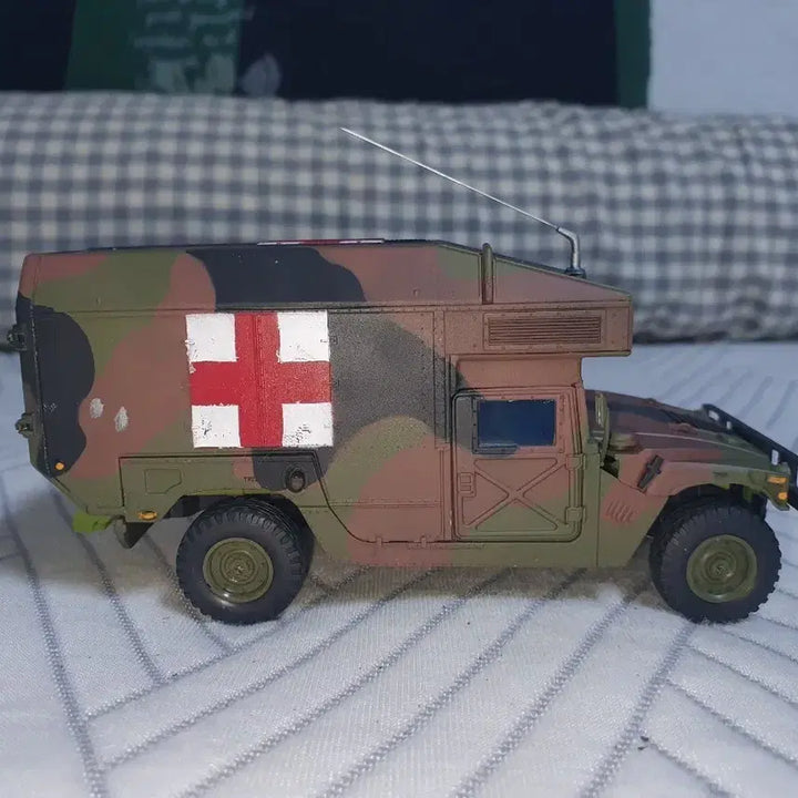 [BUNJANG] Humvee Military Ambulance Model Camouflage / 험비 군용 구급차 모형 카모플라쥬