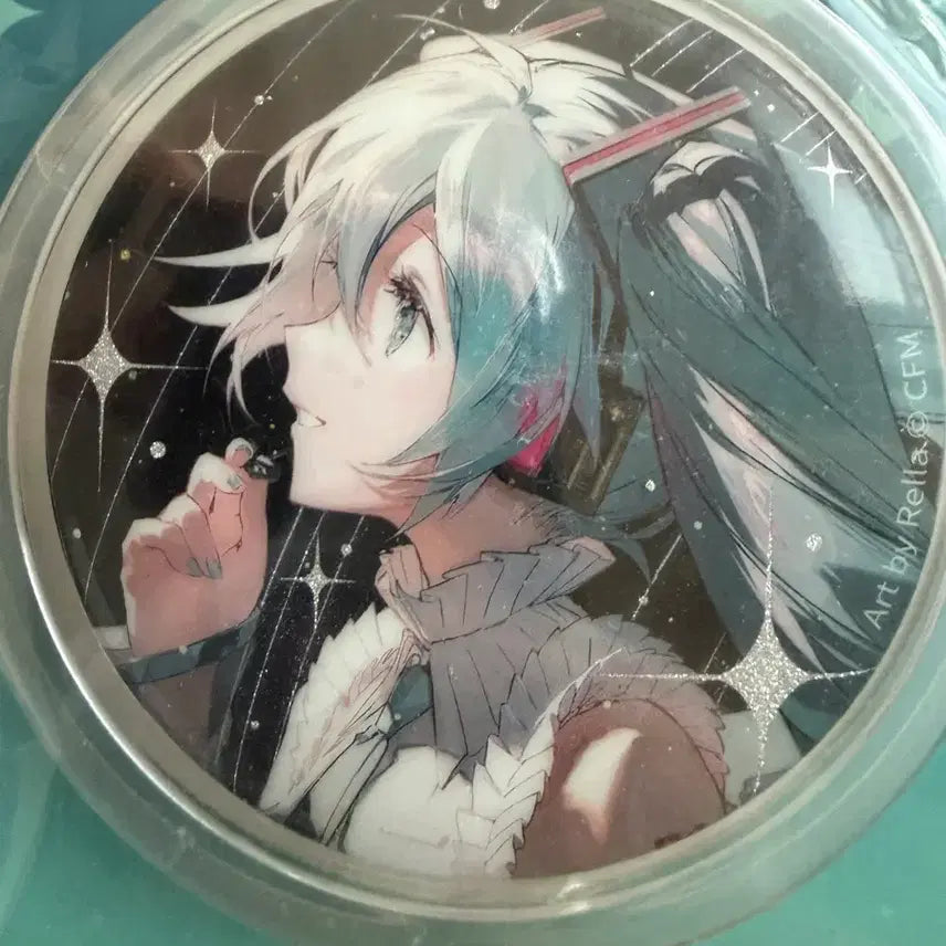 [BUNJANG] VOCALOID Hatsune Miku 16th Anniversary Badge (Sealed) / (미개봉) 공식 굿즈 정품 보컬로이드 하츠네 미쿠 16주년 기념 배지