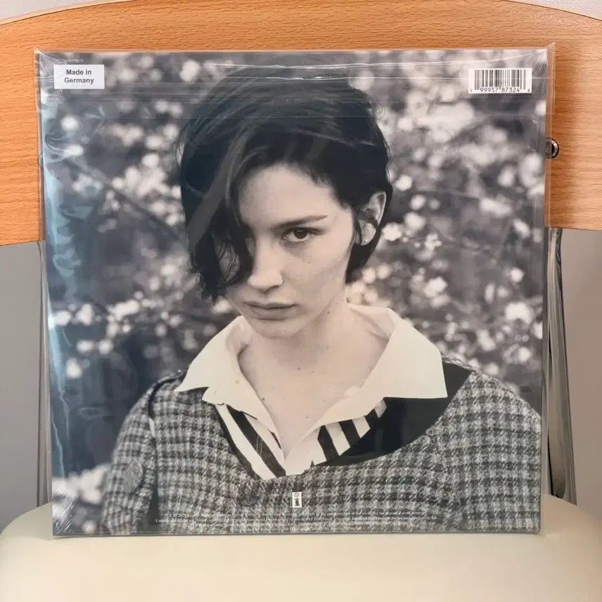 [BUNJANG] Gracie Abrams Signed Daughter from Hell Lavender Vinyl LP / [싸인LP] 그레이시 에이브럼스 (Gracie Abrams) - Daughter from Hell 라벤더 LP