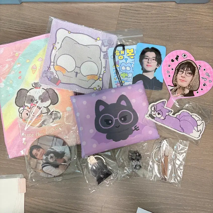 [BUNJANG] SEVENTEEN Wonwoo Birthday Cafe Lucky Draw Reusable Pouch / 세븐틴 원우 생일카페 럭드 렌즈클리너 바쿠백 리유저블파우치