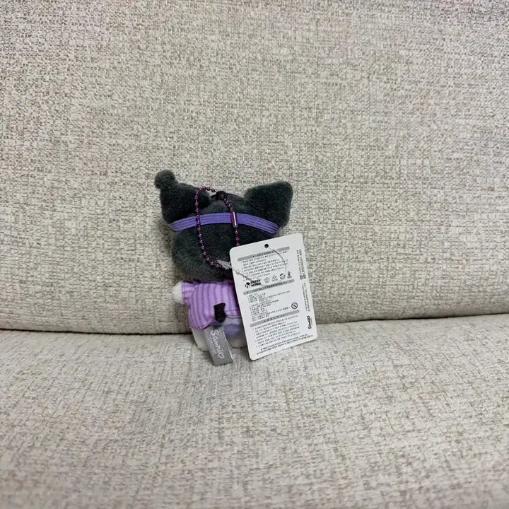 [BUNJANG] Sanrio Kuromi 8cm Sleep Pajama Keyring Plush / 정품 산리오 꿀잠 파자마 쿠로미 8cm 키링 인형