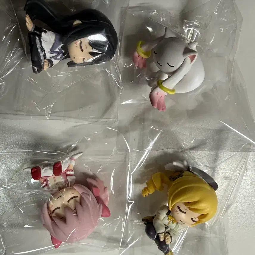 [BUNJANG] Puella Magi Madoka Magica Shoulder Gacha Set Figure / 마법소녀 마도카 마기카 어깨쿵 가챠 일괄