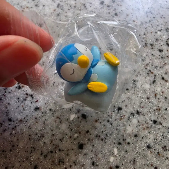 [BUNJANG] Pokemon Monster Ball Drink Pikachu Piplup Sealed / 포켓몬스터 몬스터볼 피규어 팽도리