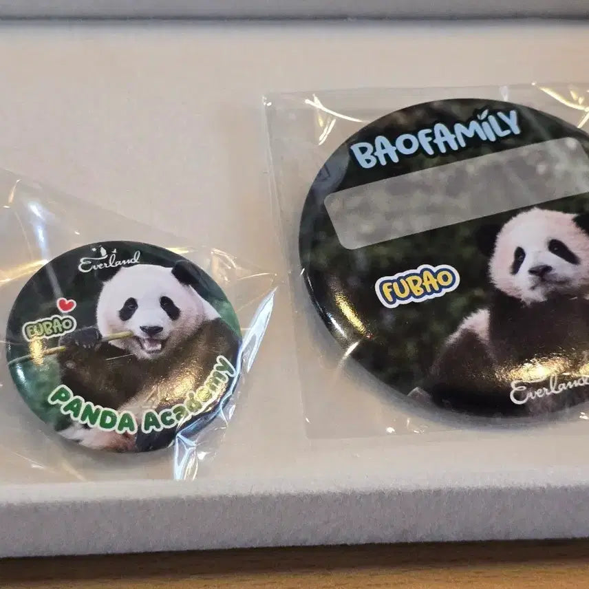 [BUNJANG] Bao Family Panda Academy Fu Bao Set Badge / 바오패밀리)판다아카데미 푸바오세트뱃지