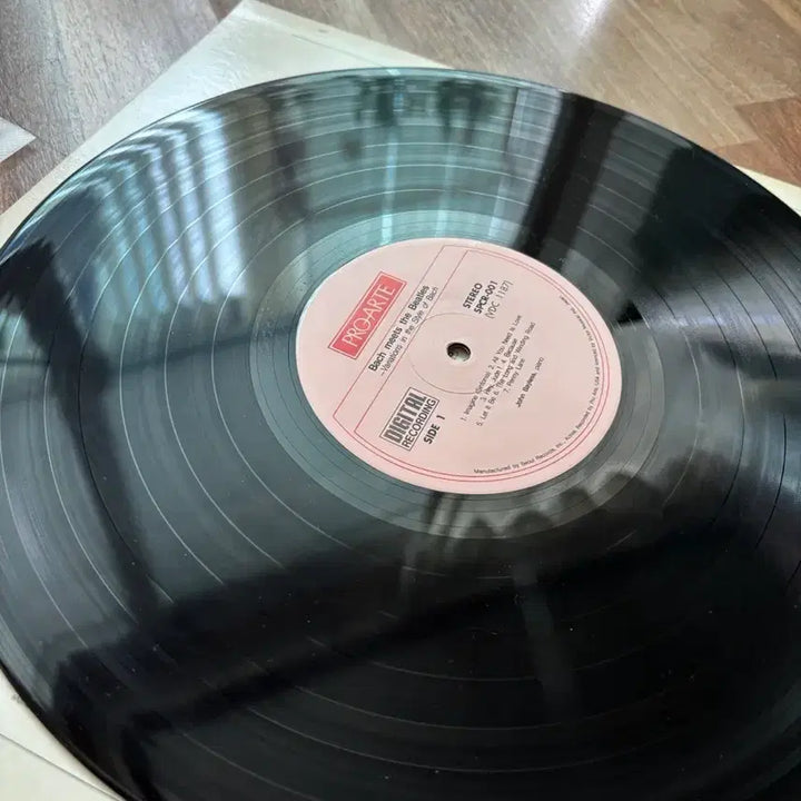 [BUNJANG] Bach Meets The Beatles: A Serendipitous Encounter on the Shelf LP / Bach meets the Beatles  선반위에서의 해후
