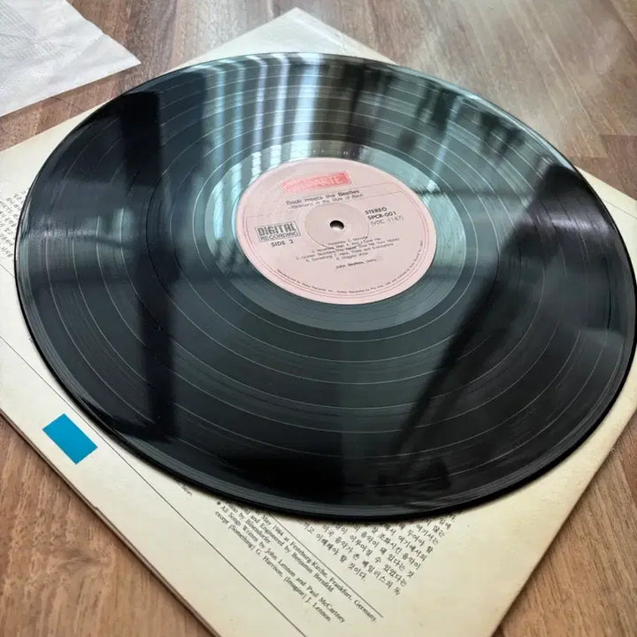 [BUNJANG] Bach Meets The Beatles: A Serendipitous Encounter on the Shelf LP / Bach meets the Beatles  선반위에서의 해후