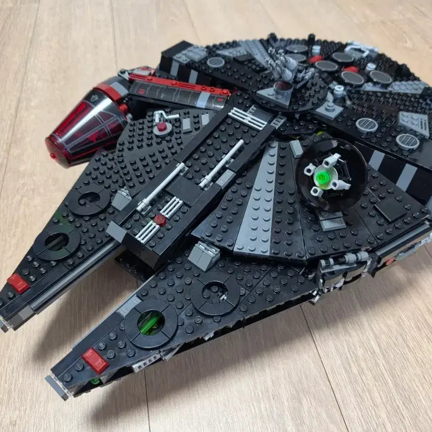 [BUNJANG] LEGO Millennium Falcon (Black Edition) 75389 / 레고 밀레니엄 팔콘 (블랙 에디션) 75389