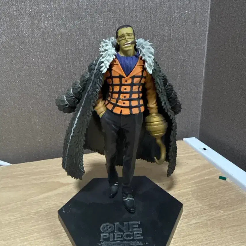 [BUNJANG] Banpresto One Piece DX Shichibukai Crocodile Figure / [반프레스토][원피스] DX 칠무해 피규어 2탄 크로커다일