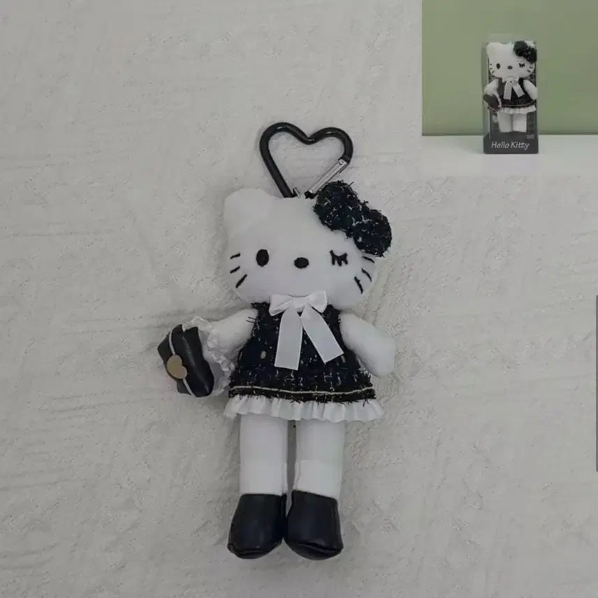 [BUNJANG] Sanrio Hello Kitty Long Leg Plush Keychain / 산리오 헬로키티 롱다리 인형 키링 새제품