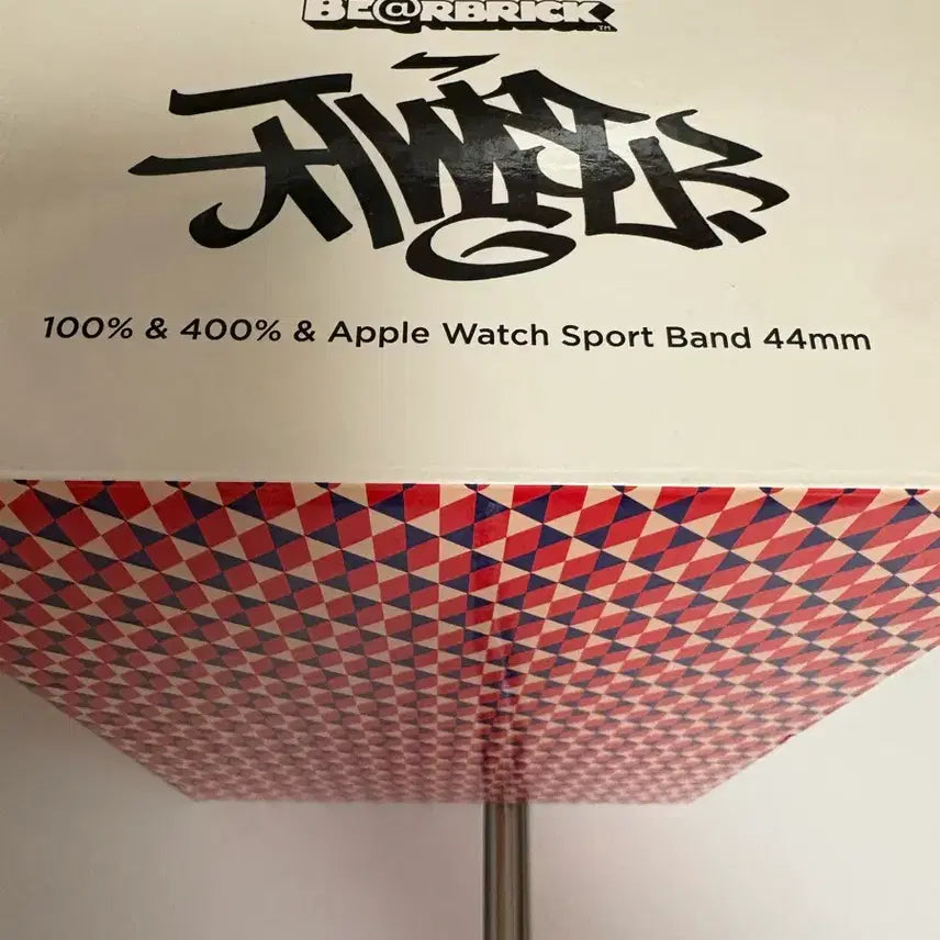 [BUNJANG] Bearbrick Barry McGee 100% &amp; 400% + Apple Watch Sport Band 44mm / 베어브릭 Barry McGee 100%400 %Apple Watch Sport Band 44mm
