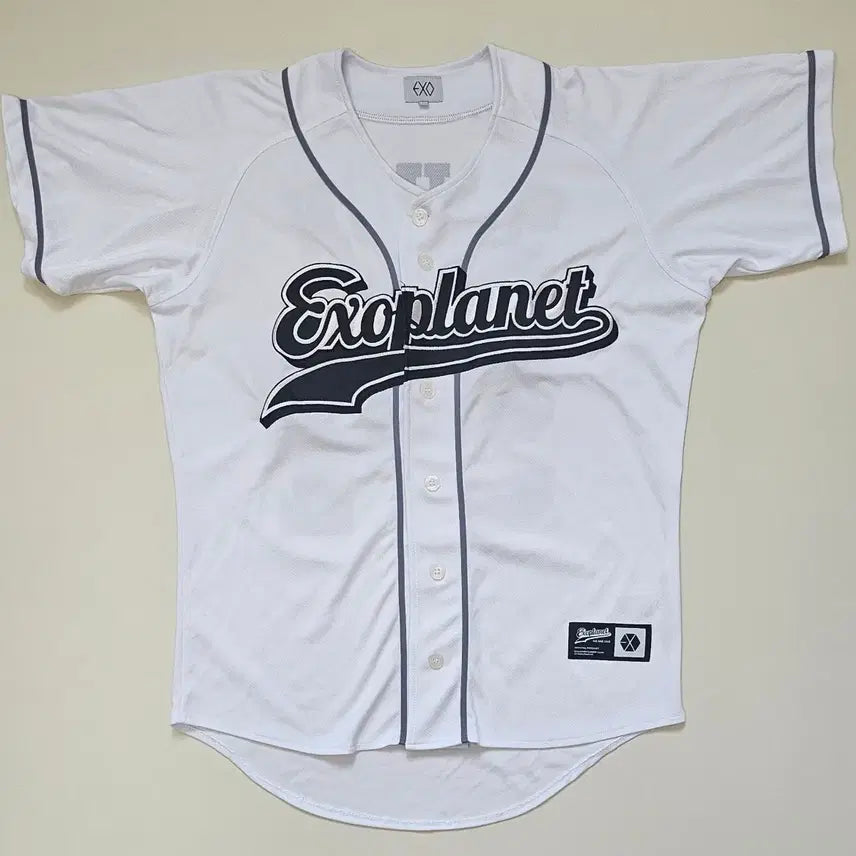 [BUNJANG] EXO PLANET Baseball Uniform Jersey / EXO 엑소 콘서트  플레이넷 야구 유니폼 굿즈