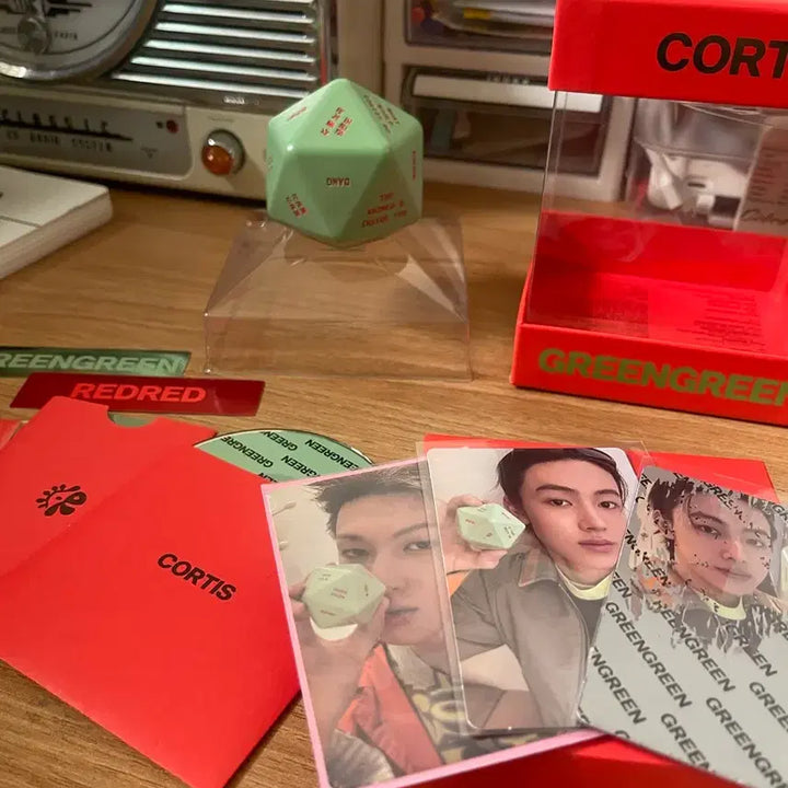[BUNJANG] ONEWE Cour de Lis Album (No Photocards for Kanghyun, Yeonghoon, Geon, and Cya; Martin, Seongheon, and Scratch Seongheon Included) / 코르티스 다이스 앨범팔아요