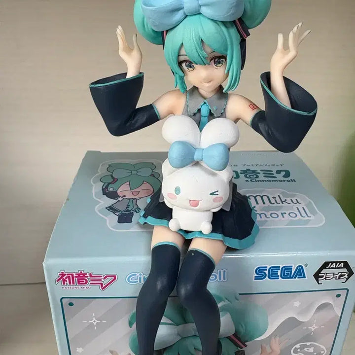 [BUNJANG] Hatsune Miku x Cinnamoroll Noodle Stopper Figure / 하츠네 미쿠 시나모롤 누들스토퍼 피규어
