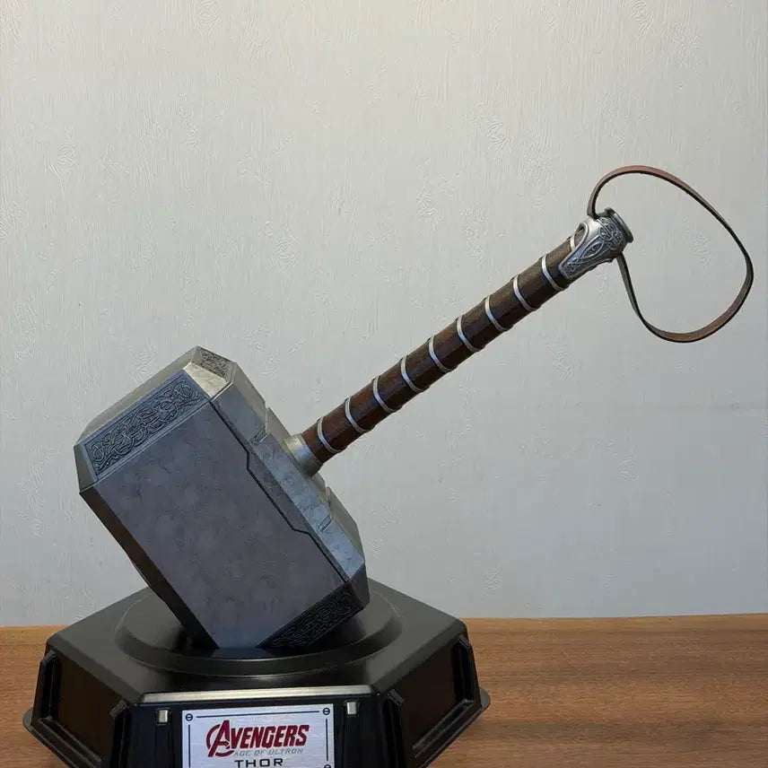 [BUNJANG] Thor Mjolnir Figure / 토르 묠니르 피규어