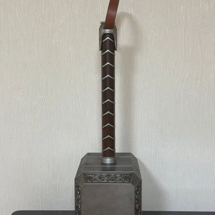 [BUNJANG] Thor Mjolnir Figure / 토르 묠니르 피규어