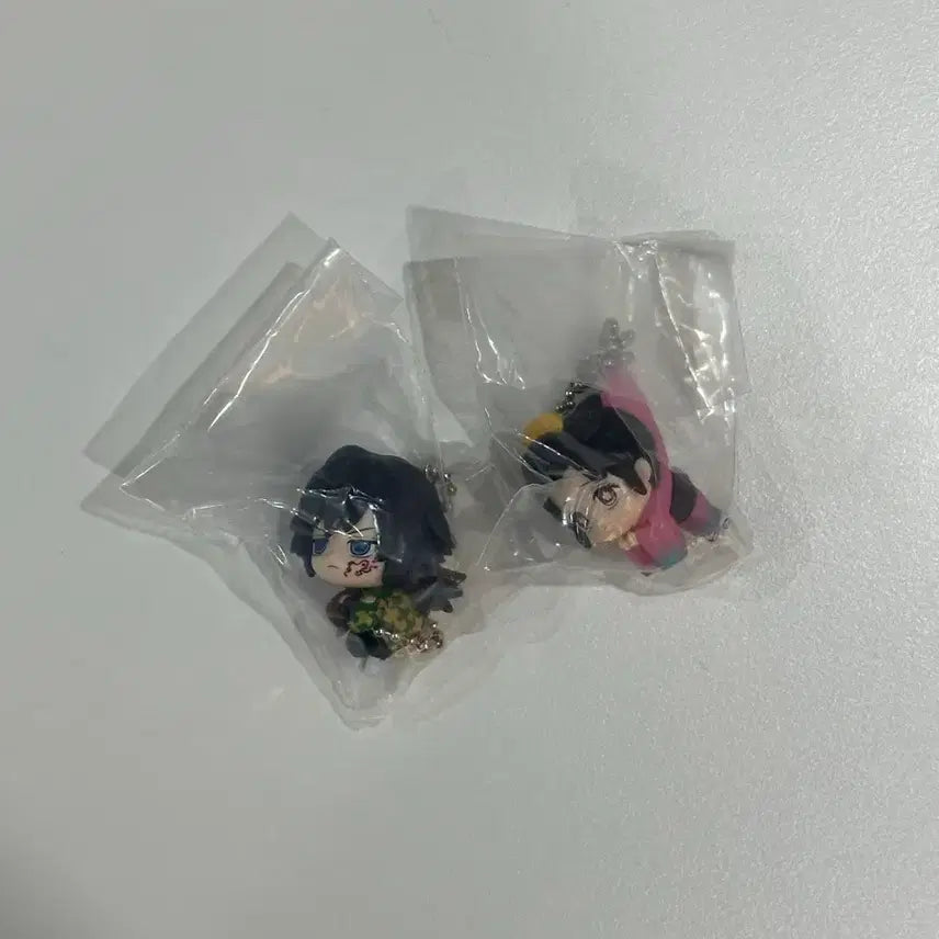 [BUNJANG] Demon Slayer: Kimetsu no Yaiba Giyu &amp; Koyuuki Mugen Train Arc Figure Set / 귀칼 대롱 가챠 기유 코유키 무한성편 귀멸의칼날 피규어