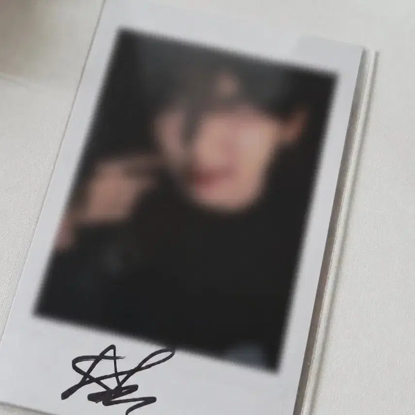 [BUNJANG] ANDABLE Han Yu Jin Signed Polaroid / 앤더블 한유진 사인 폴라로이드