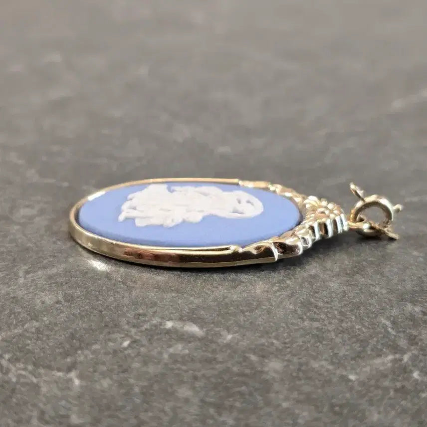 [BUNJANG] Wedgwood Jasperware Cameo Pendant / 웨지우드(Wedgwood) 재스퍼웨어 카메오 팬던트