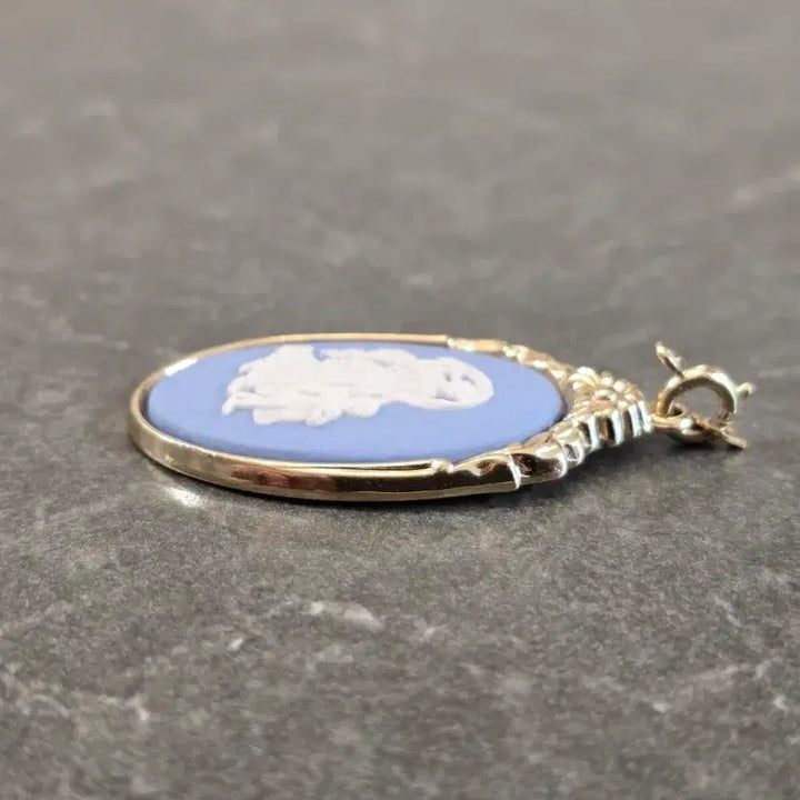 [BUNJANG] Wedgwood Jasperware Cameo Pendant / 웨지우드(Wedgwood) 재스퍼웨어 카메오 팬던트