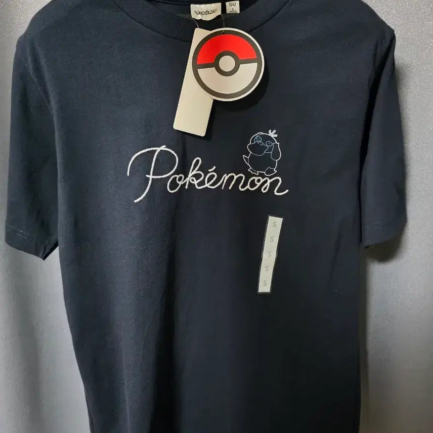 [BUNJANG] Pokemon G.U. Official Graphic T-Shirt, Psyduck, Size S / 포켓몬 티셔츠 GU 공식 그래픽 T셔츠 고라파덕 S사이츠
