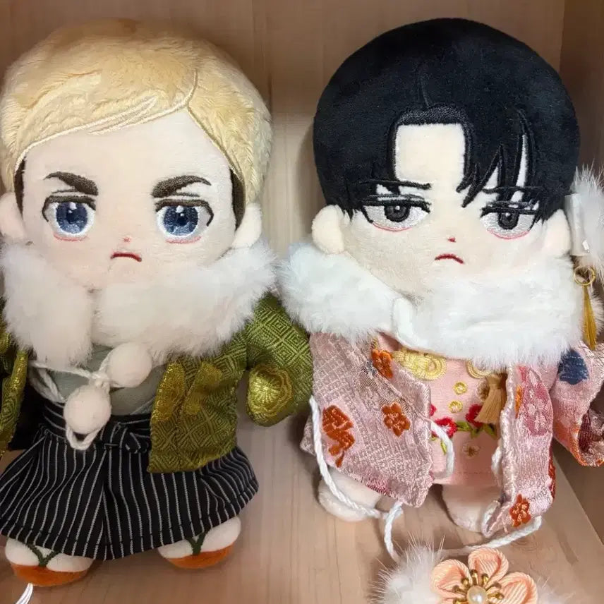 [BUNJANG] Attack on Titan Erwin Smith Levi Ackerman Plush Doll with Outfits / 옷포함)뽀단장 뽀병장 진격의 거인진격거 엘빈 리바이 누이솜인형솜깅 에루리