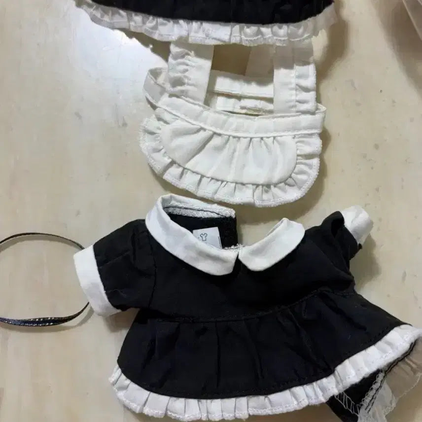 [BUNJANG] Attack on Titan Erwin Smith Levi Ackerman Plush Doll with Outfits / 옷포함)뽀단장 뽀병장 진격의 거인진격거 엘빈 리바이 누이솜인형솜깅 에루리
