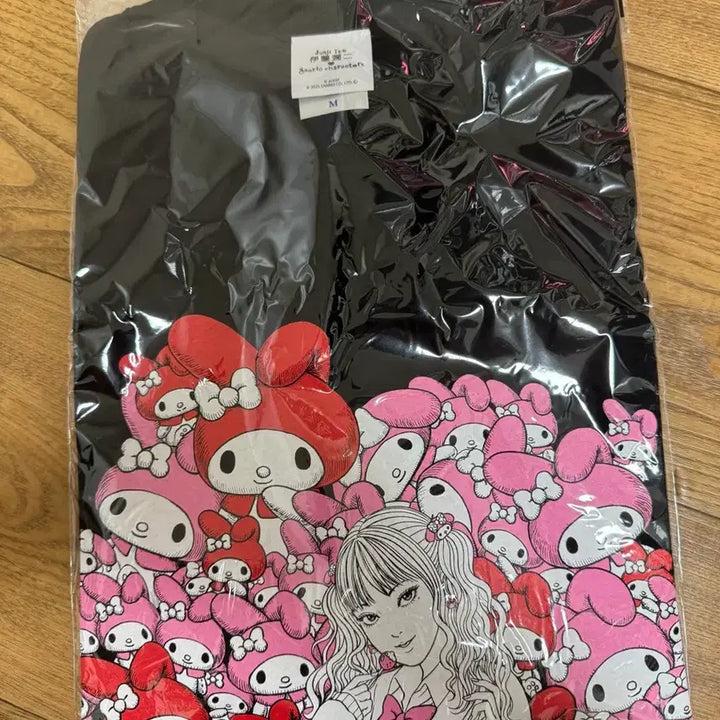[BUNJANG] Junji Ito x Sanrio Collaboration T-Shirt, Postcards, File Folders / 이토준지&amp;산리오 티셔츠,엽서,파일철 등등