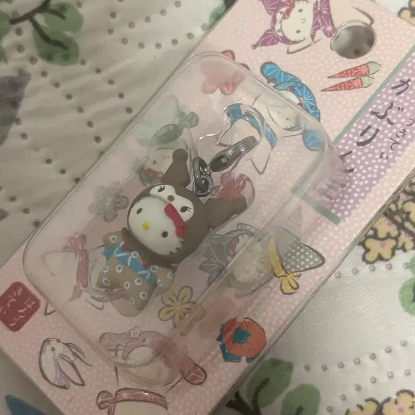 [BUNJANG] Classic Kitty Kaburinbo Kuromi Box-Type Kitty Strap / 고전 키티 카부린보 쿠로미 박스형 키티스트랩