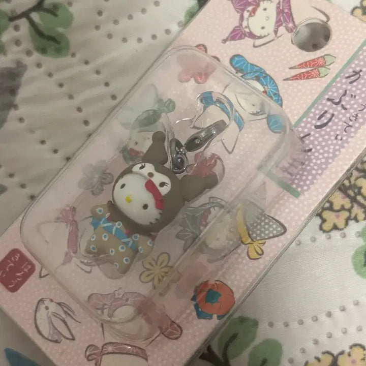[BUNJANG] Classic Kitty Kaburinbo Kuromi Box-Type Kitty Strap / 고전 키티 카부린보 쿠로미 박스형 키티스트랩