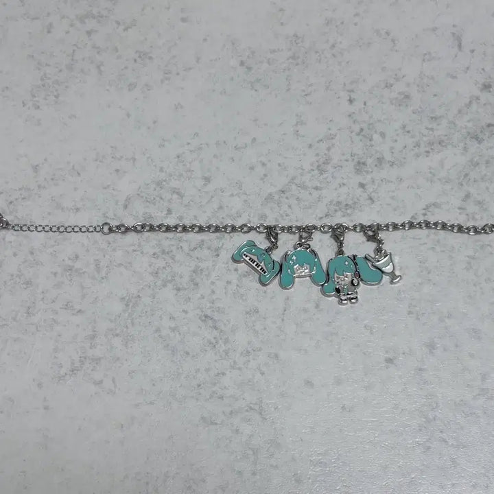 [BUNJANG] Hatsune Miku Official Mini Doll Metal Bracelet / 하츠네 미쿠 공식 미니돌 메탈 팔찌