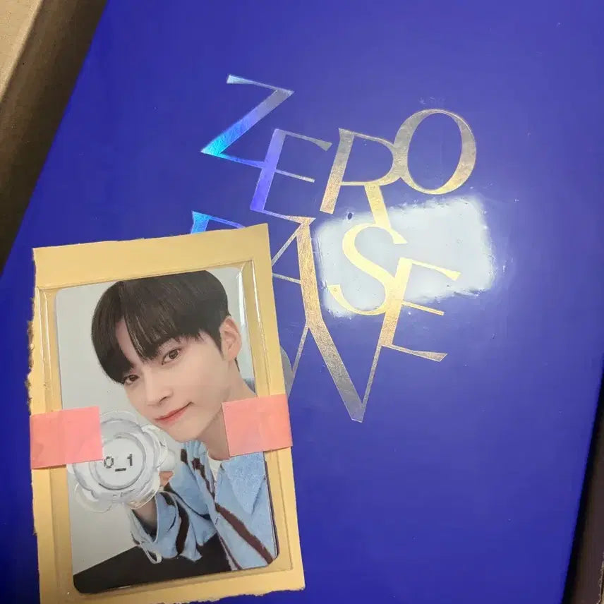 [BUNJANG] ZEROBASEONE ZB1 Official Lightstick Rose Ring &amp; All Members Photocard / 미개봉 제로베이스원 제베원 응원봉 로즈링 &amp; 전멤버 포카 양도