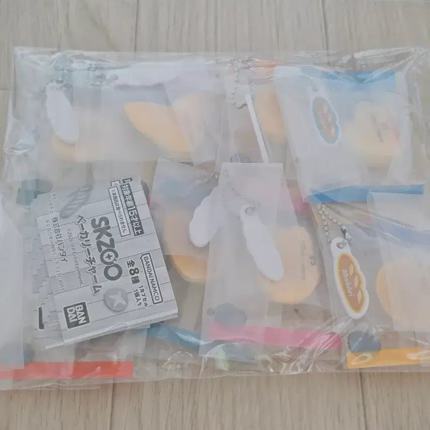 [BUNJANG] Stray Kids SKZOO Bakery Gacha Set / 스트레이키즈 SKZOO 스키주 베이커리 가챠 8종 세트