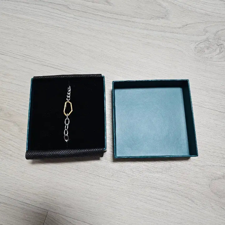 [BUNJANG] BTS Jungkook Golden Bracelet / 정국 JK 골든 팔찌