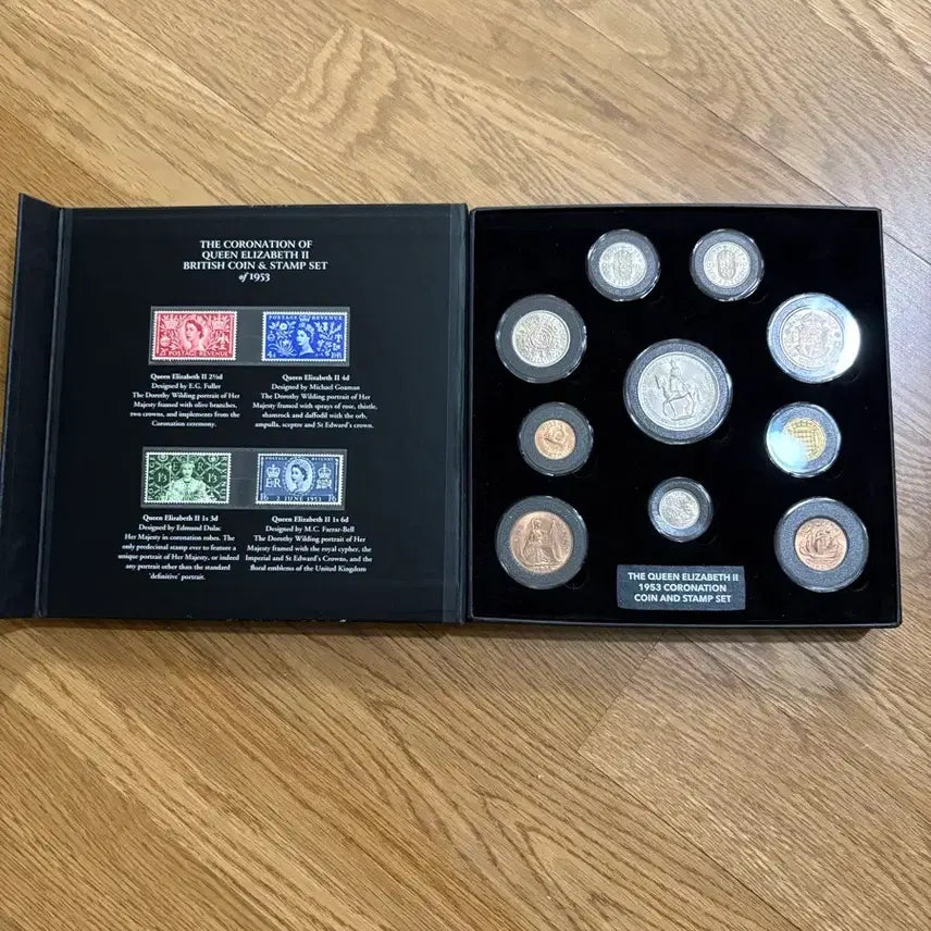 [BUNJANG] United Kingdom Queen Elizabeth II 1953 Coronation Commemorative Coin and Stamp Set / 영국 엘리자베스 2세 1953년 대관식 기념 주화 및 우표 세트