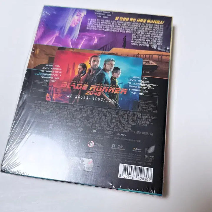 [BUNJANG] Blade Runner 2049 3D Blu-ray Full Slip Steelbook Limited Edition 3-Disc Set / [3D 블루레이] 블레이드 러너 2049: 풀슬립 스틸북 한정판 합본팩 (3disc: 3D + 2D + 보너스디스크