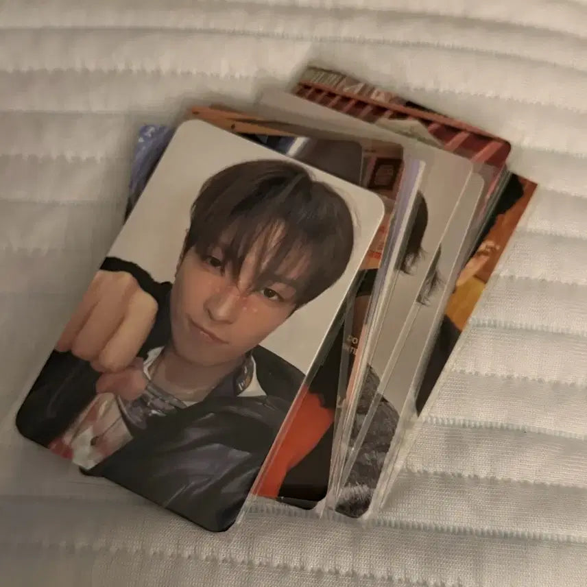[BUNJANG] ATEEZ Hongjoong Bundle Set Photocard (14) / 에이티즈 홍중 포카 일괄 14장