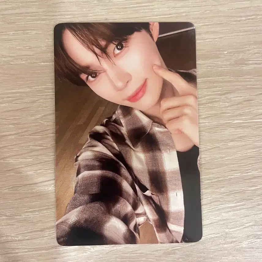 [BUNJANG] ZEROBASEONE Sung Hanbin Here &amp; Now Bangkok Photocard / 제로베이스원 성한빈 월드투어 here&amp;now 방콕 포카