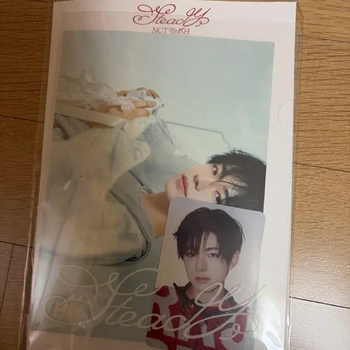 [BUNJANG] Yushi Poster Card Hologram Photocard Set / 유우시 포스터카드 홀로그램포카세트