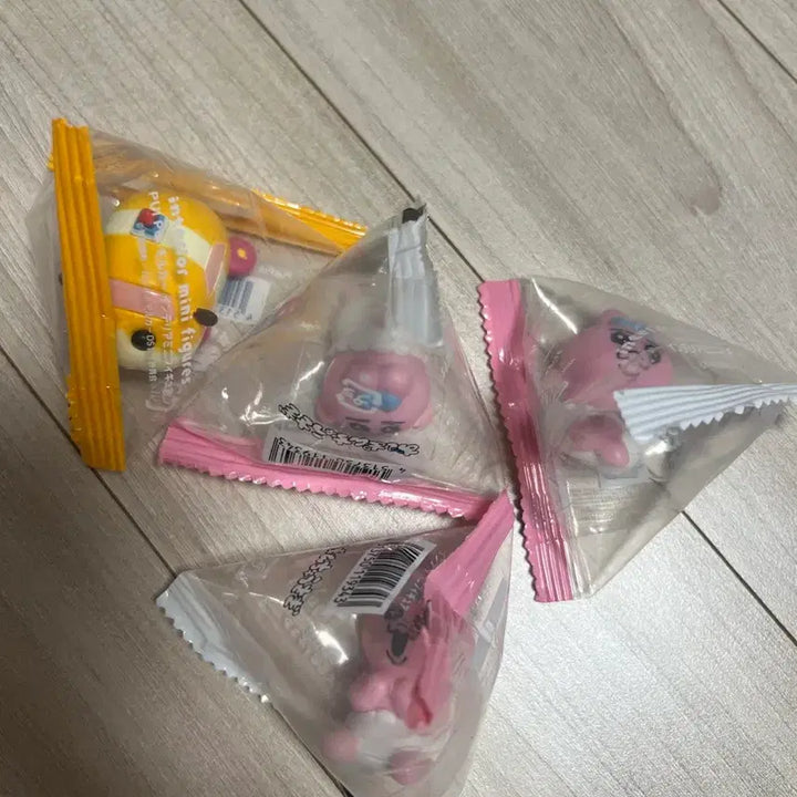 [BUNJANG] Moruka &amp; Ppanjjyutokki Figure Set / 모루카, 빤쮸토끼 피규어