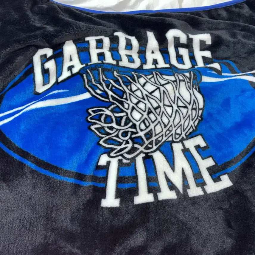 [BUNJANG] Garbage Time Official Goods 1st Pop-up Ultra-fine Blanket / 가비지타임 공식 굿즈 1차 팝업 극세사 담요