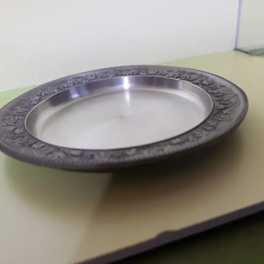 [BUNJANG] Vintage Grape Leaf Motif Pewter Plate / 빈티지 포도잎 문양주석 접시