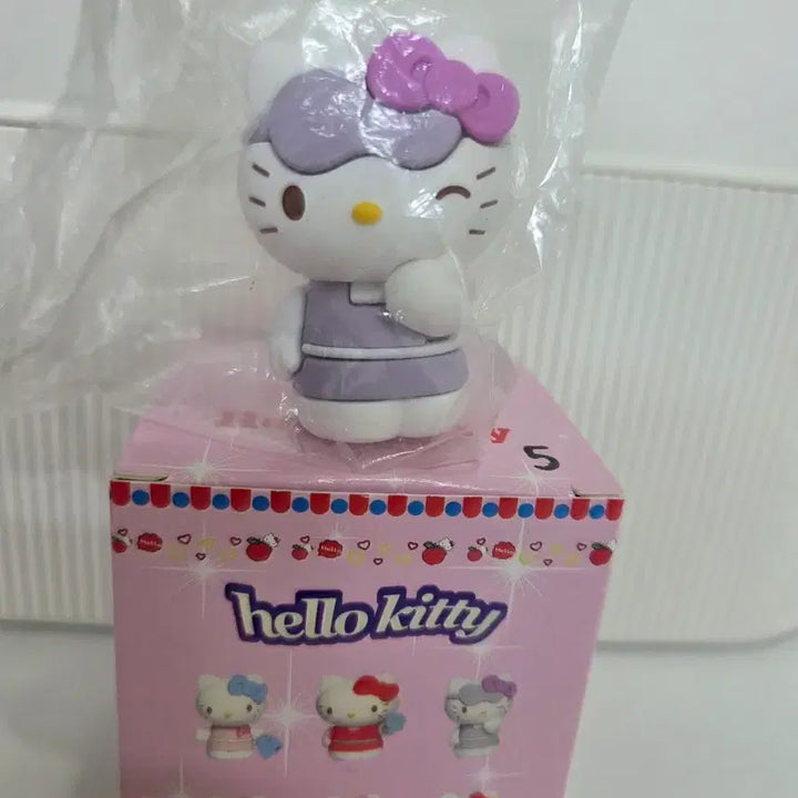 [BUNJANG] Hello Kitty Figure Set (2 Pieces) / 헬로키티 피규어