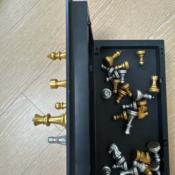 [BUNJANG] Baniland Portable Magnetic Chess Set Medium, Mixed Colors / 바니랜드 휴대용 자석체스 중형, 혼합색상