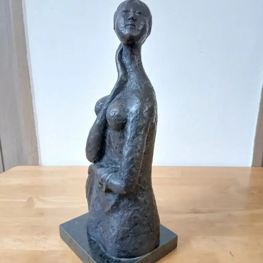 [BUNJANG] Woman Figure Marble Base / 여인상